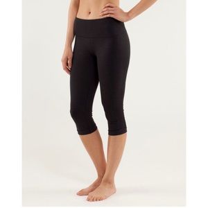 Lululemon In The Flow Crop Black 4